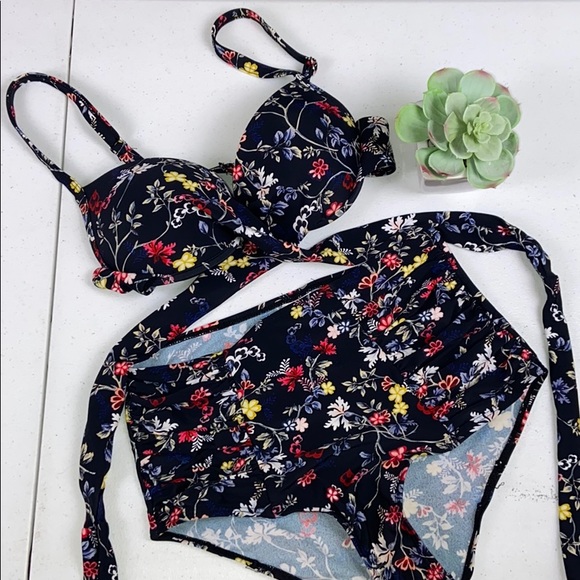 Other - NWOT High Waisted Floral Bikini Size Medium